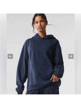 NWOT Alo Yoga Make Waves Hoodie Sweatshirt Navy Blue Unisex